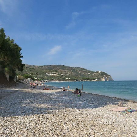 Casa Vacanza Afe A Pochi Passi Dal Mare Mattinata Exterior photo